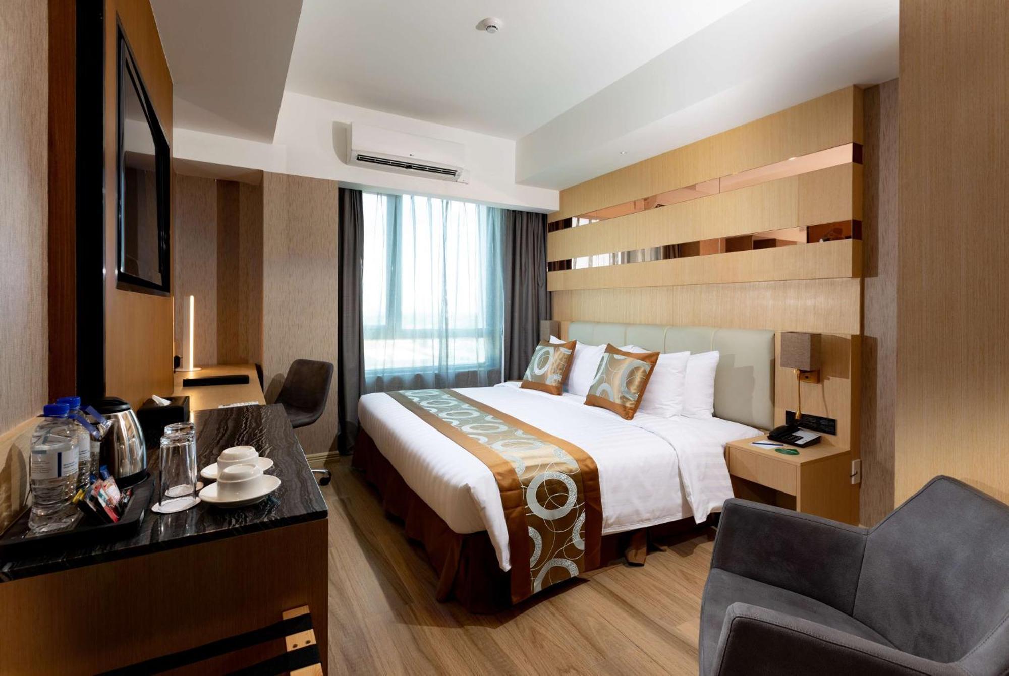 เบสต์ เวสเทิร์น เมโร คล้าร์ก Hotel อังเฮเลส ภายนอก รูปภาพ