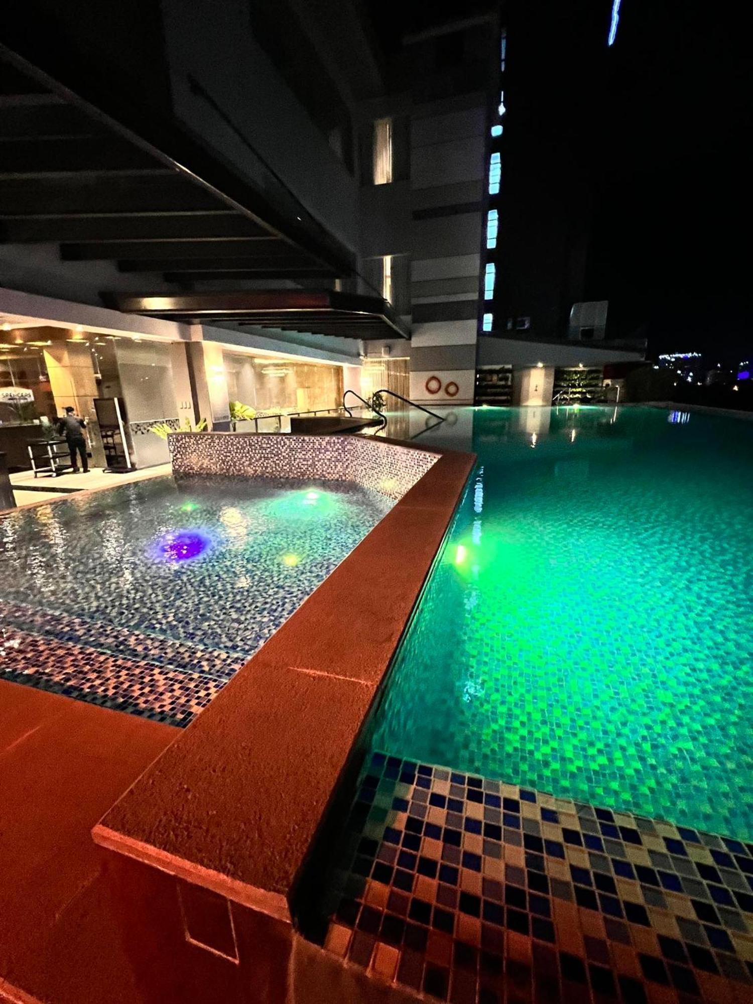 เบสต์ เวสเทิร์น เมโร คล้าร์ก Hotel อังเฮเลส ภายนอก รูปภาพ